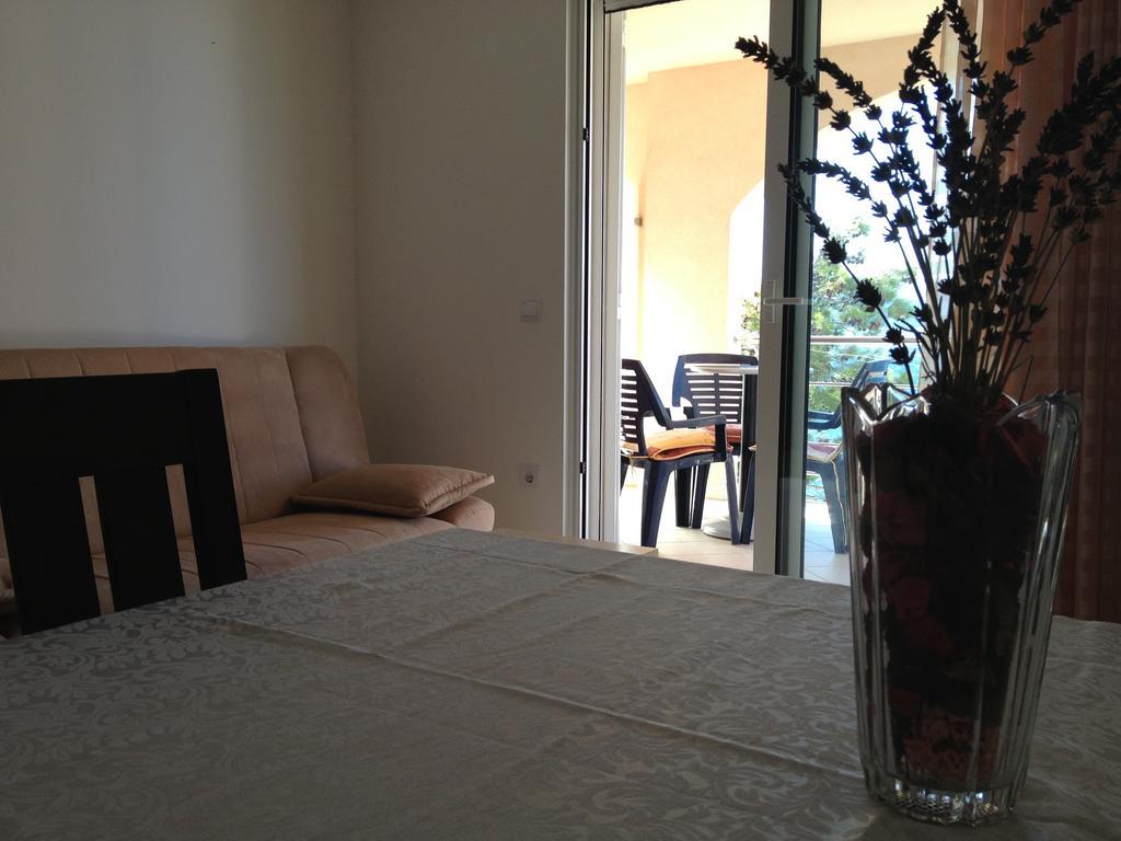 Apartments Villa Amalia Omiš Екстериор снимка