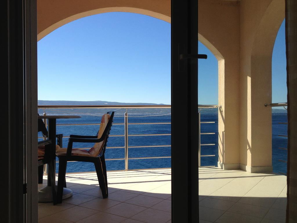 Apartments Villa Amalia Omiš Стая снимка