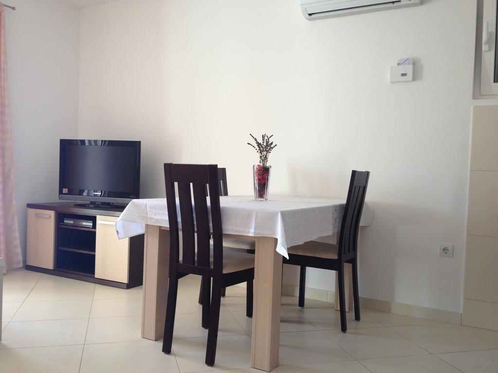 Apartments Villa Amalia Omiš Екстериор снимка